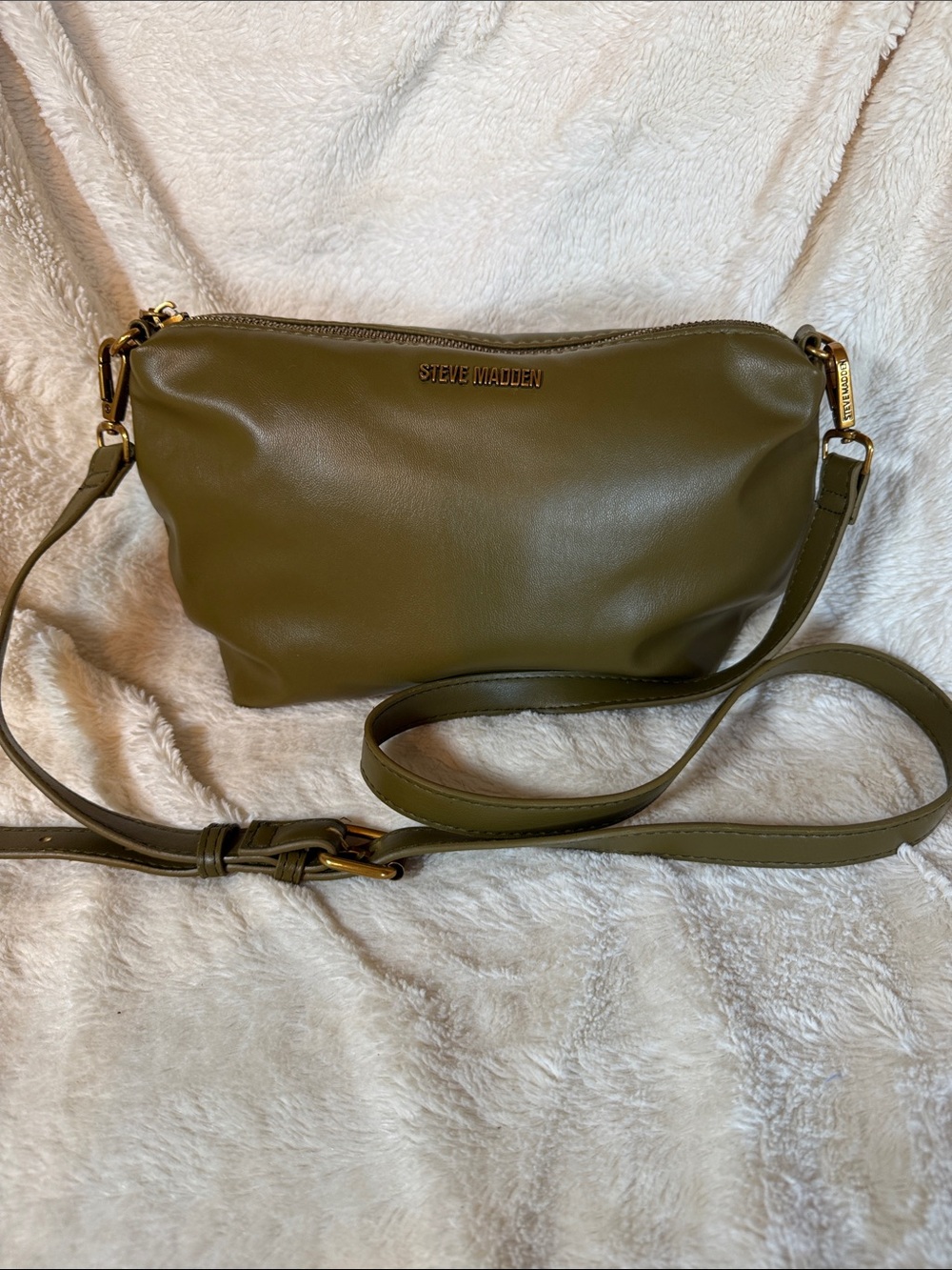 Steve Madden Olive Green Faux Leather Crossbody Bag Gold Tone Hardware Vegan